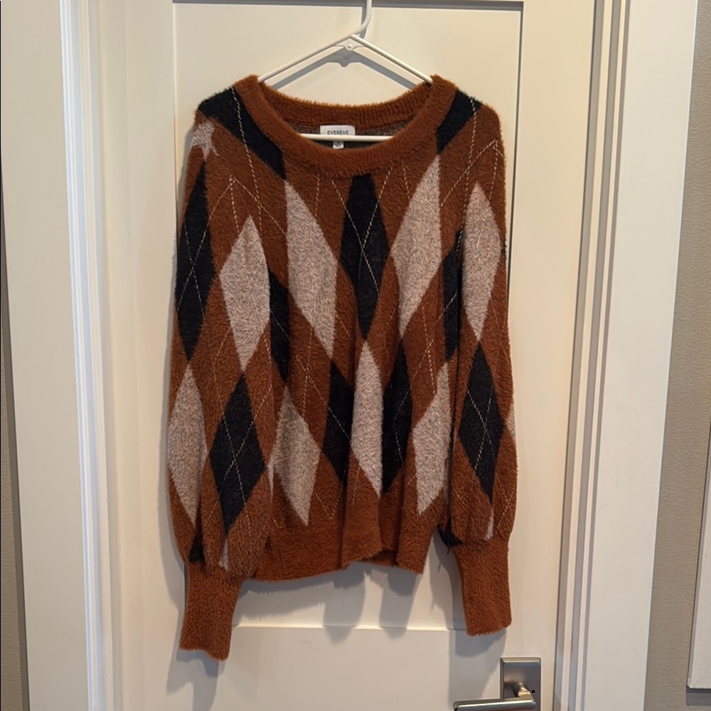 Evereve Women's Argyle Sweater - Brown and Black